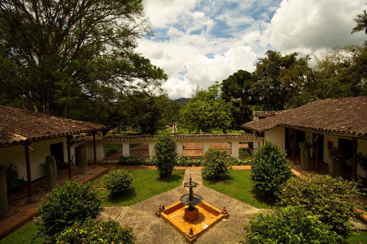 Club Campestre Hacienda Fizebad Hotel El Retiro  Bagian luar foto